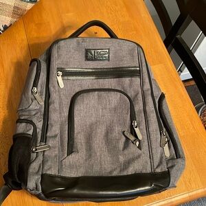 Original PENGUIN Fletcher Compter Luggage Bacpack Retail $250 Grey OP-BP-48-GYCS